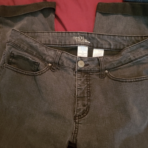 🙀Black jean capris - Picture 1 of 4